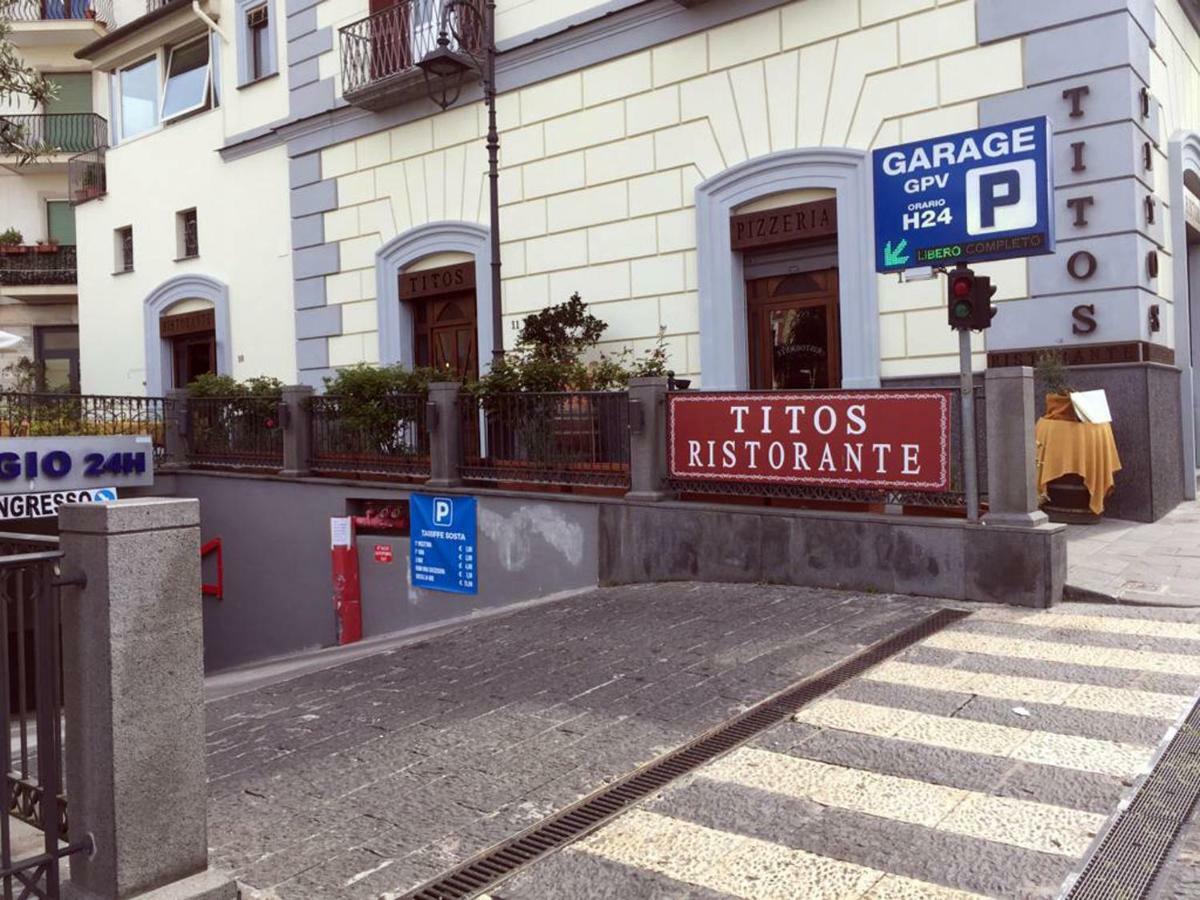 Il Tulipano - Appartamento Al Centro Di Vico Equense Exterior photo